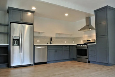 Inspiration for a contemporary kitchen remodel in Sacramento
