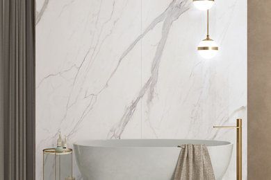 Imagen de cuarto de baño grande con bañera exenta, baldosas y/o azulejos blancos, baldosas y/o azulejos de mármol, paredes blancas y suelo de mármol