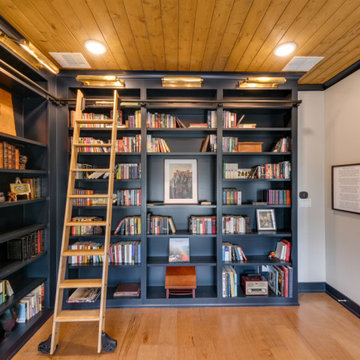 Home Library in Allen, TX