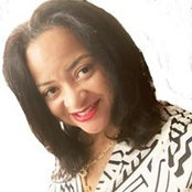 Sylvia Perry's photo