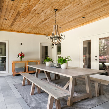 Modern Outdoor Living Space