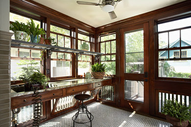 Design ideas for a small arts and crafts verandah in Minneapolis.