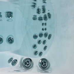 Jacuzzi Jets & Features - Hot Tubs