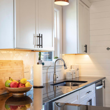 Classic Black and White Kitchen