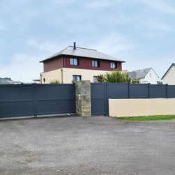 Les Pleins - Jakez - Home Fencing And Gates