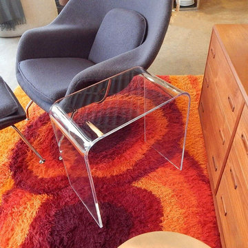 Modern Glass and Lucite Side End Tables