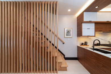 Example of a minimalist staircase design in Toronto
