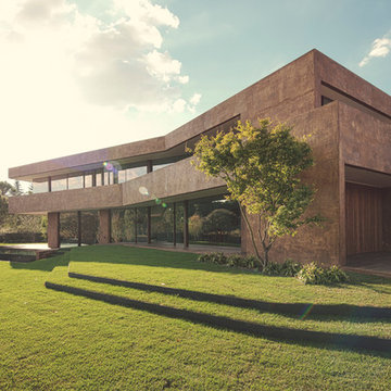 Modern house in Valdecabañas