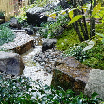 久伊豆神社 西庭