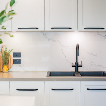 Felicity's Kitchen | Glacier Stone + Marquina Stone