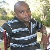 Newton Ndebus foto