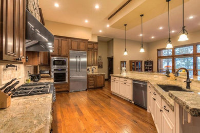 Mountain style kitchen photo in Seattle