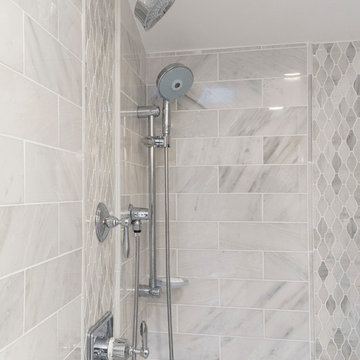 Bathroom/Walk-In Closet (Marble)