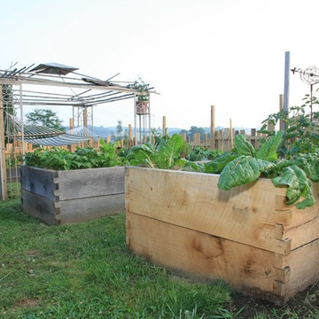 GARDEN STRUCTURES