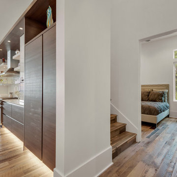Modern Cabinetry in White High Gloss