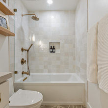 919 Upstairs Bath
