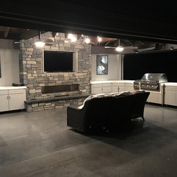 Outdoor Kitchen Area - Kitchen Countertops