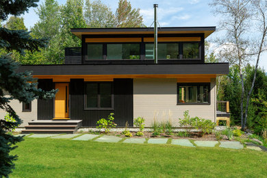 Modern exterior home idea in Burlington