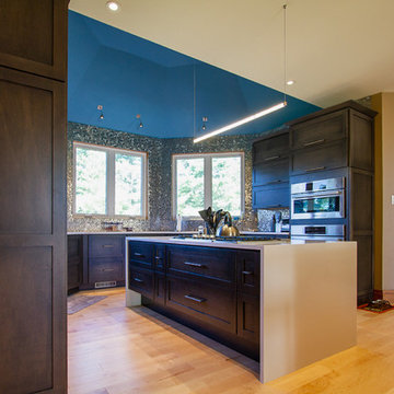 Functional Block Island with Cooktop & Storage