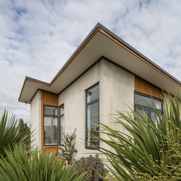 Clutha River Concrete House