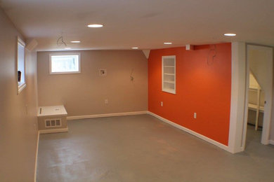 Minimalist basement photo in Newark