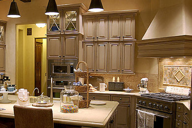 Example of a kitchen design in Vancouver