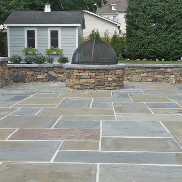 Firepits & Fireplaces