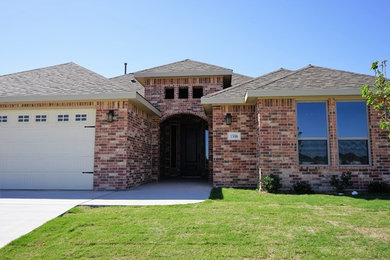 Home design - traditional home design idea in Austin