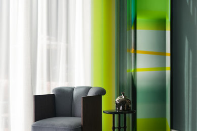 Example of an eclectic home design design in New York