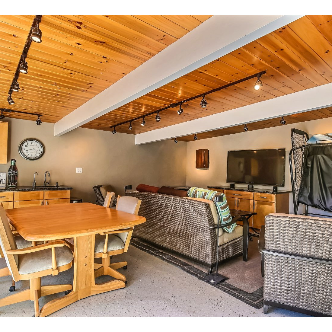 Cherry Kitchen in Willow Glen