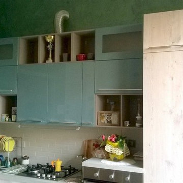 Cucina angolare con banco snack