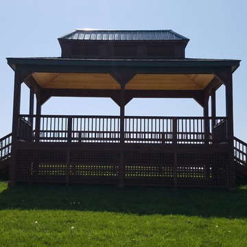 Show-Horse Viewing Platform