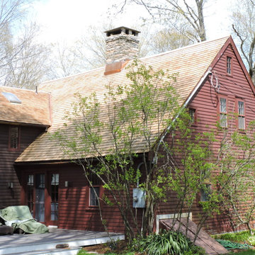 Red Western Cedar Antique Saltbox Residence - Guilford, CT