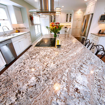 Perfect for Socializing Kitchen