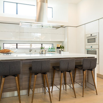 Menlo Park Kitchen, Bar & Front Door