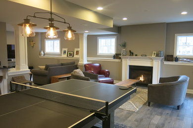 Basement - modern basement idea in Chicago