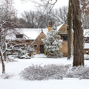 Mittelgroßer Stilmix Vorgarten im Winter in Chicago