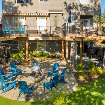 2-level entertaining in Sammamish