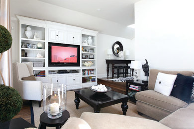Inspiration for a contemporary living room remodel in Toronto