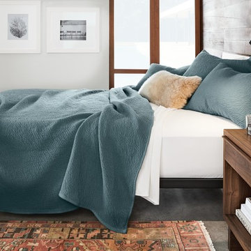 Thea Coverlet & Shams