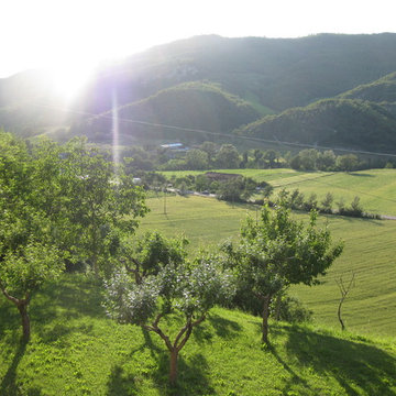 For sale farmhouse in Sant'Angelo in Vado, Le Marche, central Italy