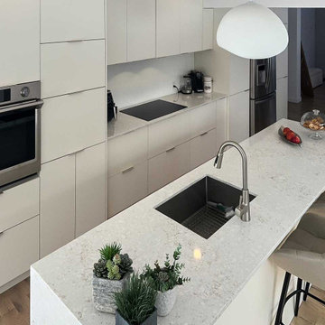 Radianz Alluring quartz countertop and backsplash