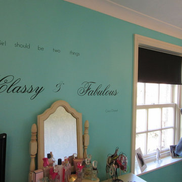 Teenage girl's bedroom