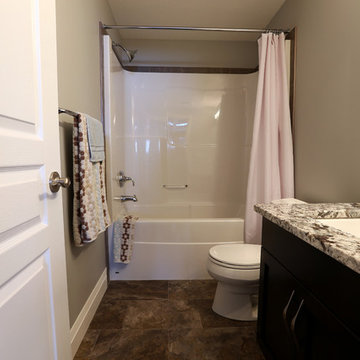 SOLD Bungalow 1647 sq. ft. with 3 car garage