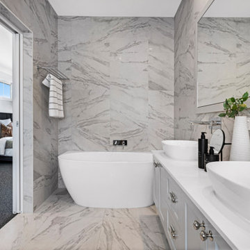 Wavell Heights - Hamptons Style Ensuite