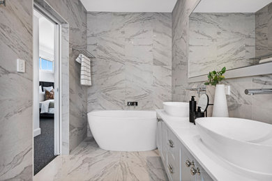 Wavell Heights - Hamptons Style Ensuite