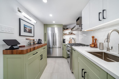 Trendy kitchen photo in New York