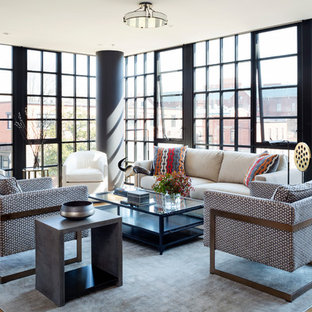 Foto de salón para visitas abierto, actual, con suelo de madera clara