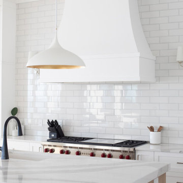 Milano + Classico - Designer White + Olmo Miele - Kitchen