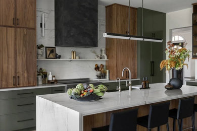 Kitchen - modern kitchen idea in Austin